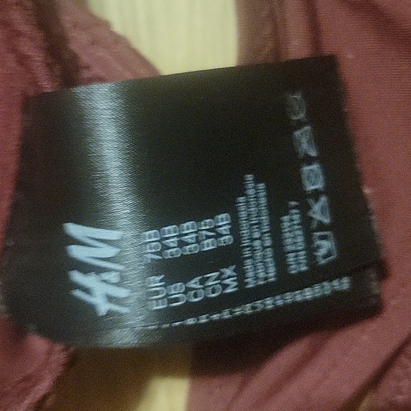 Bikini and matching shorts bundle - Picture 5 of 9